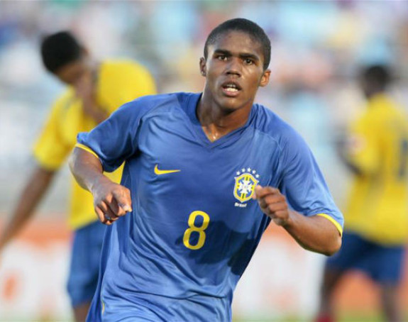 Пех за Бразил: Коста пропушта Копа Америка! Мијења га Кака!