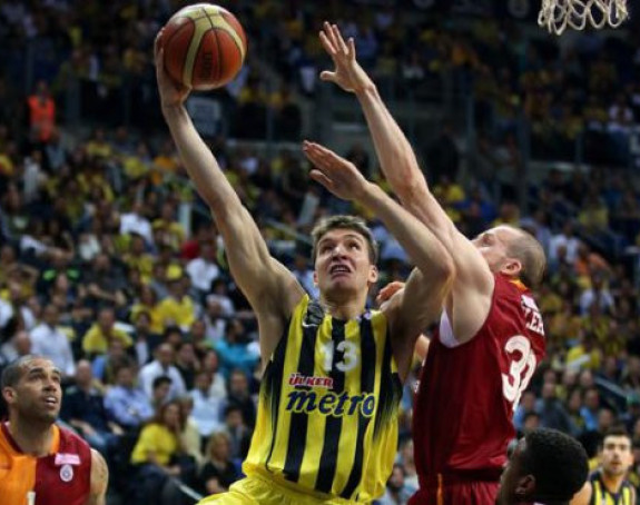 TUR plej-of: Fener - Galata 2:0! Bogdan predvodio demoliranje Galate, zablistao i Kalinić!