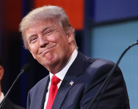 Трамп задовољан првом турнејом