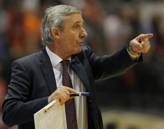 Barsa ne da Pešiću da ode!