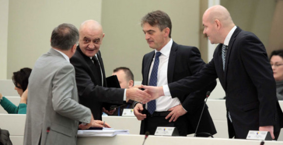 Koji političari su najplaćeniji?