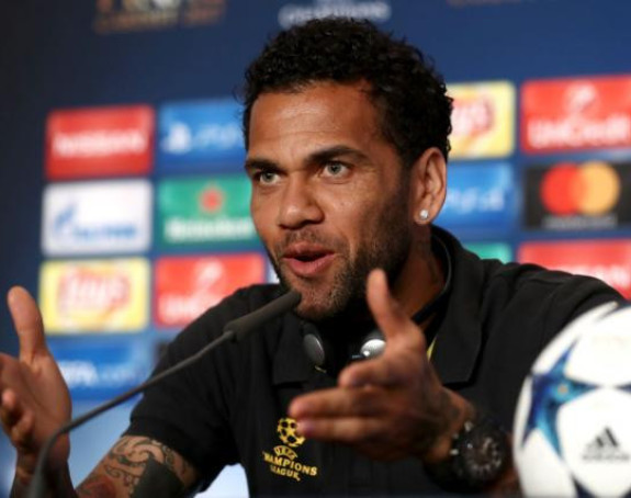 Alves napustio Juve: Ne igram fudbal zbog para!
