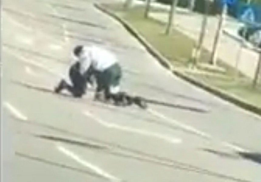 Muški obračun nasred pruta