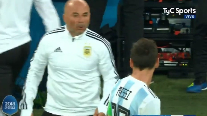 Strašno! Sampaoli: Mesi, smijem li da uvedem Aguera?!