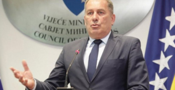 EU želi da u BiH postavi kampove?