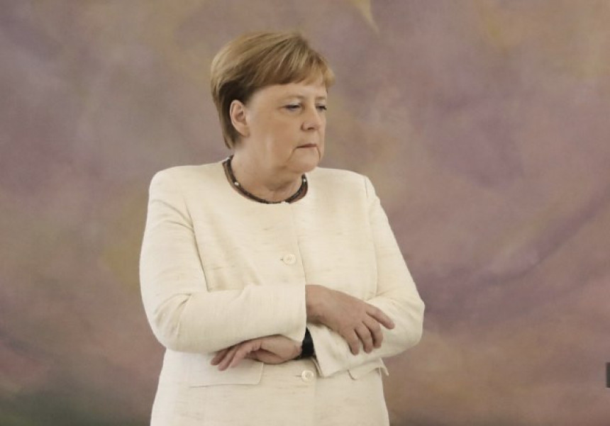 Шта се дешава са Меркеловом?