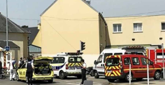 Пуцњава испред џамије у Бресту