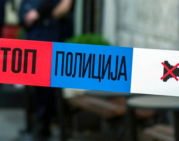 BG: Autom uletio u baštu kafića