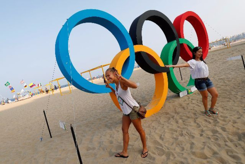 Руски одбојкаши, гимнастичари и триатлонци путују у Рио!