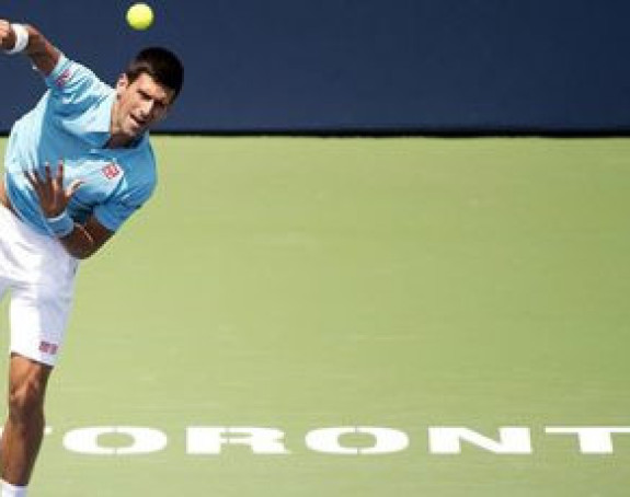 Toronto: Novak pomalo zarđao, ali prošao u dva seta!