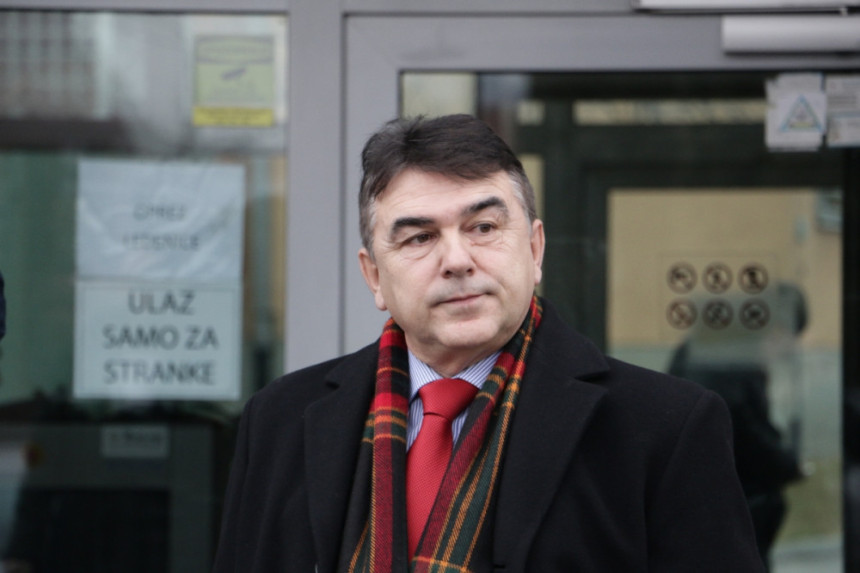 "Kaznili" platom od 4.000 maraka