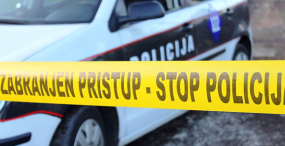 Mladić pao sa trećeg sprata