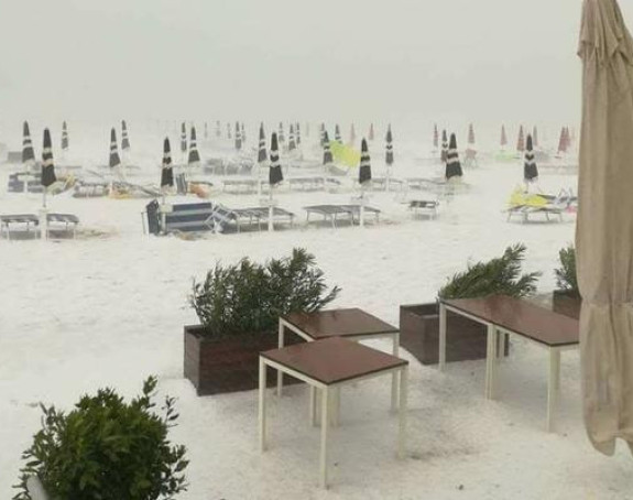 Jadran: Plaže se bijele od snijega