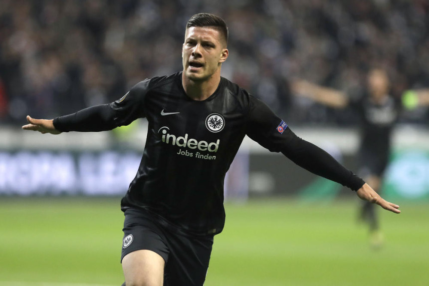 Povrijedio se Luka Jović!