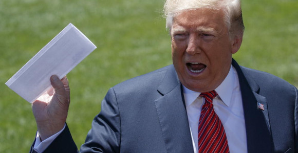 Трамп ће добити новац за зид 