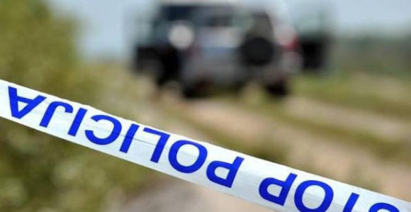 Policajac ubio dvojicu komšija, pa sebe