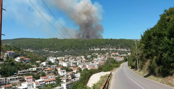 Evakuacija u Ulcinju: Požar van kontrole