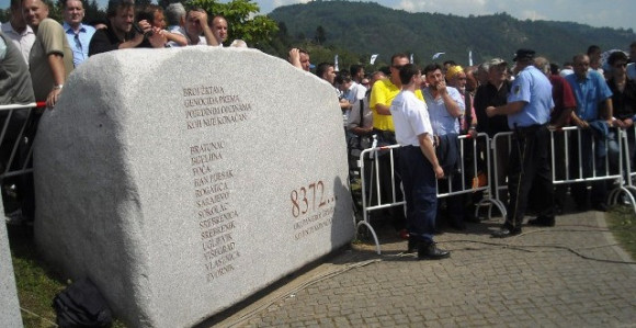 "Stradanje Bošnjaka u Srebrenici je obmana"