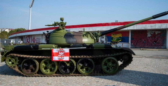 Stefanović tvrdi: Ispred Marakane maketa tenka