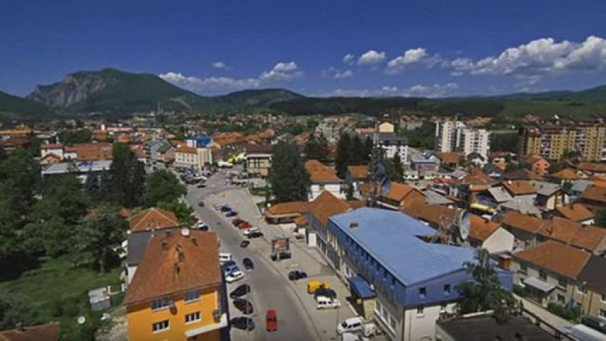 Упао у хотел и викао "Алаху екбер"!