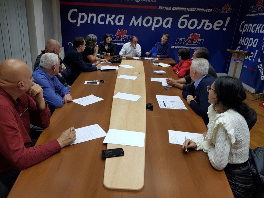 Лажни напади РТРС-а и СНСД-а 