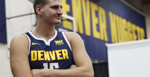 Jokić "limitiran" zbog povrede prsta!