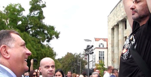 Dodikovo novo posipanje pepelom