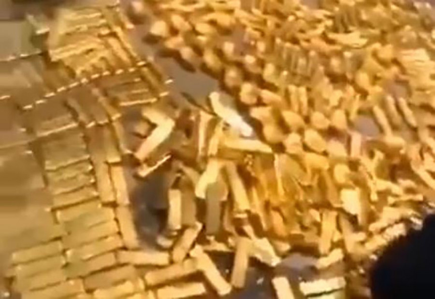 Кинез у подруму своје куће крио 13,5 тона злата