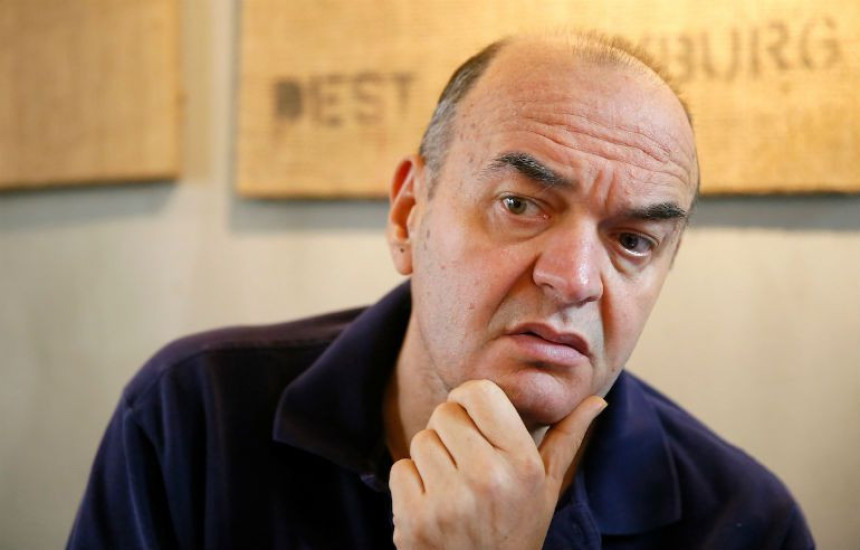 Koliko se (još) duguje Vujoševiću?!
