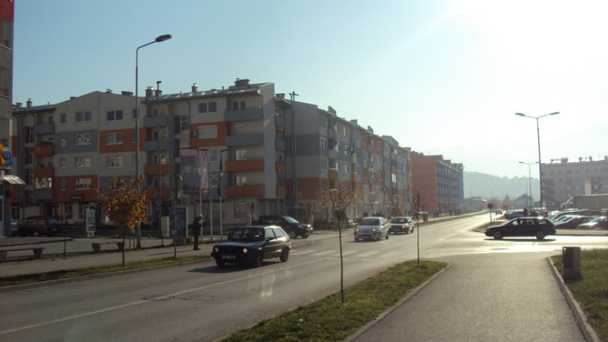 "Побиј Србе" освануло на промотивном НАТО билборду у И. Сарајеву