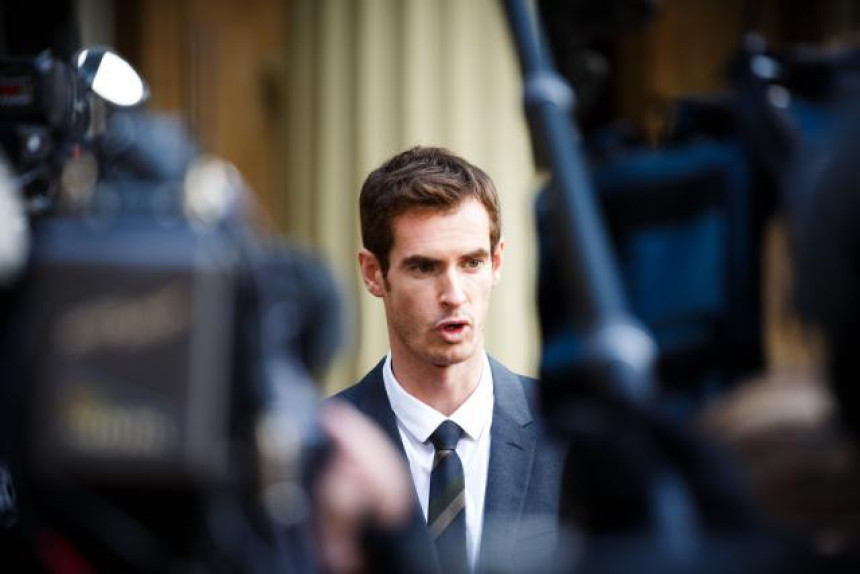 Сер Енди Мари?!