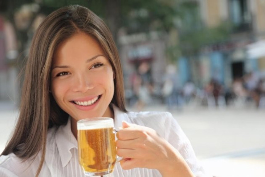 Sedam razloga zbog kojih bi žene trebalo da piju pivo
