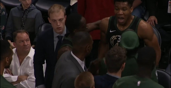 Адетокунбо пријетио батинама помоћном тренеру!