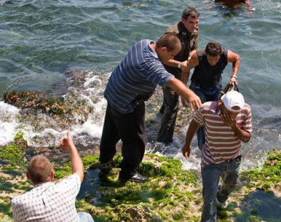 Migranti poginuli u napadu ajkulai