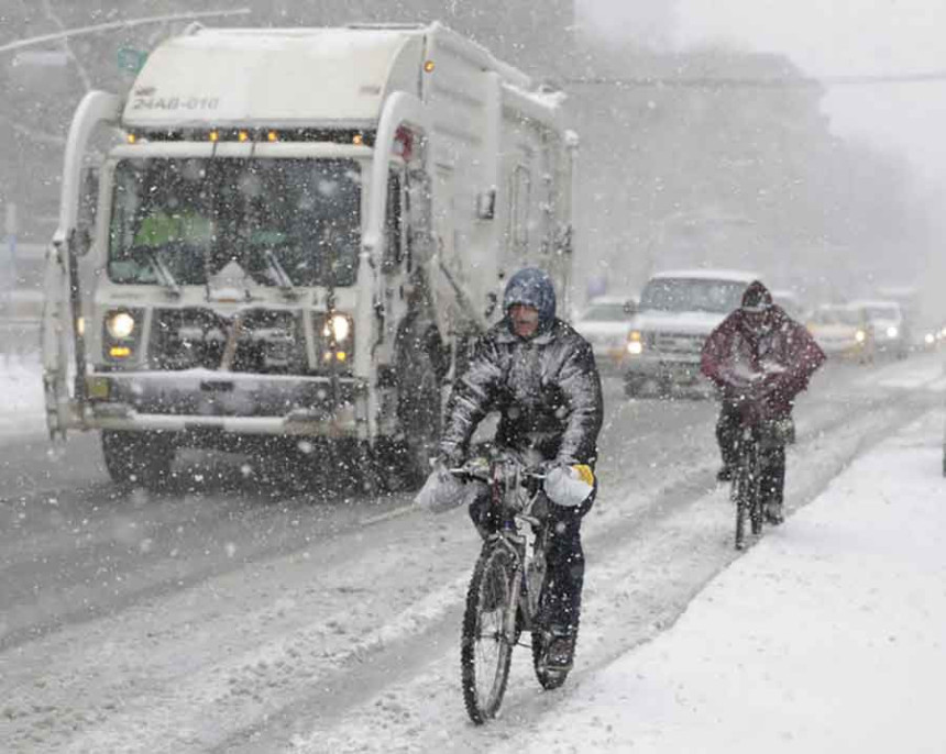 Snježna oluja otkazala letove
