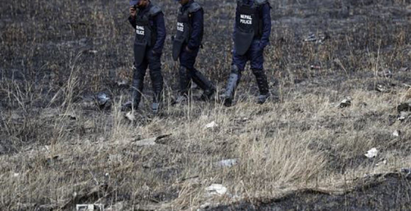 Аутобус се срушио у провалију, 18 особа погинуло