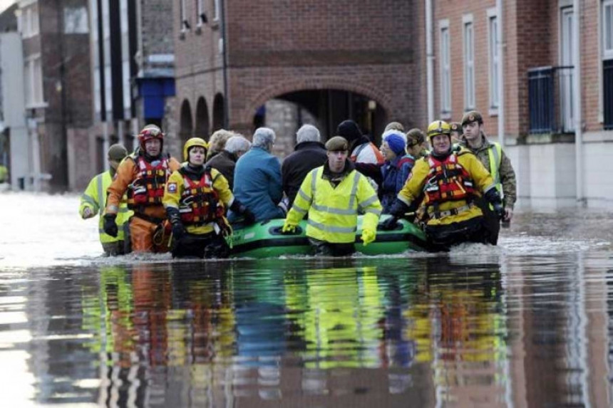 Velike poplave na sjeveru Engleske  
