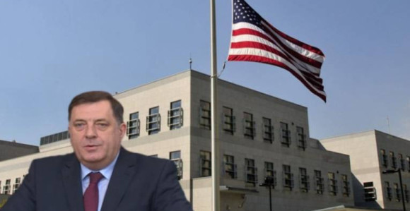 Dodik pred šalterom američke ambasade