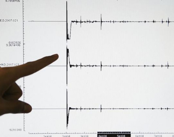 Земљотрес опет погодио Иран