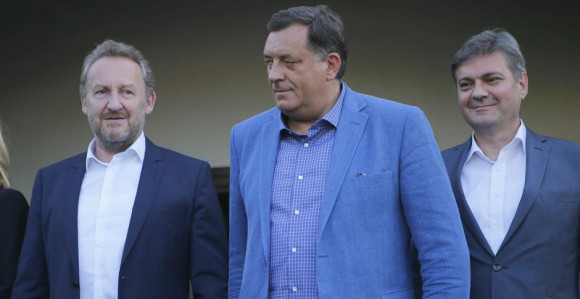 Bakir misli da će Dodik u NATO!?