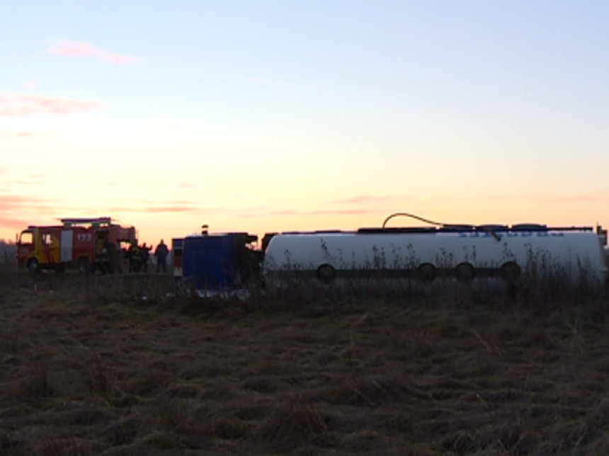 Бијељина: Цистерна се преврнула и запалила