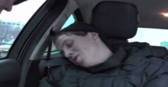 Pijani Rus zna samo jednu jedinu stvar