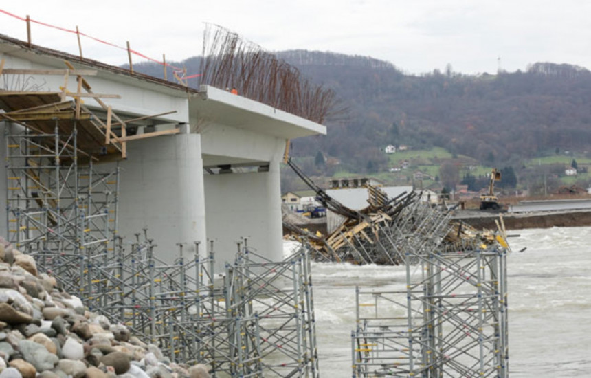 Teče izgradnja "Bratoljuba" na Drini