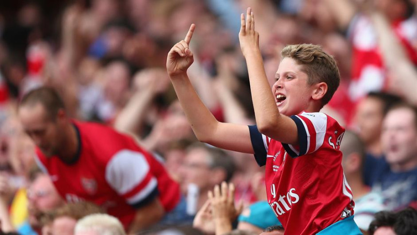 Све договориш, а он још чека твог ривала!