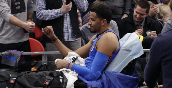 Видео: Језива повреда Роберсона, страдало кољено!