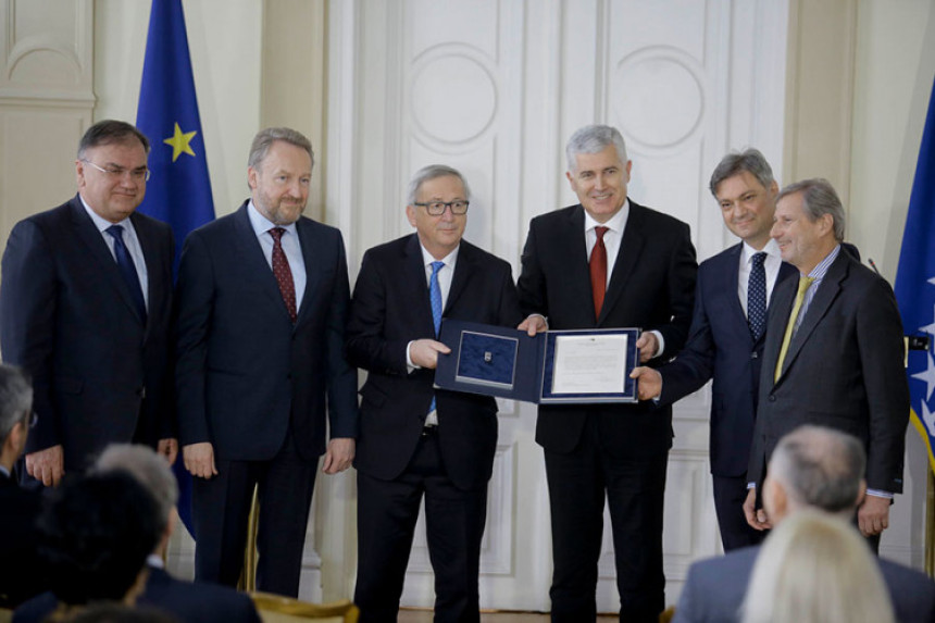 Zvizdić i Čović predali Upitnik 