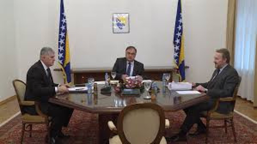 Plasirane laži radi izbora u BiH