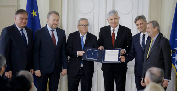 Zvizdić i Čović predali Upitnik