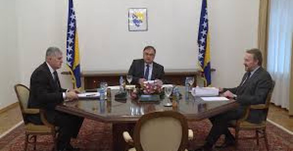 Plasirane laži radi izbora u BiH