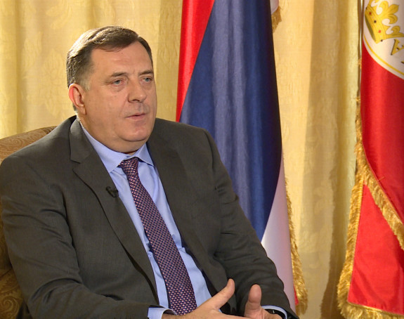  Dodik spušta loptu u Sarajevu 